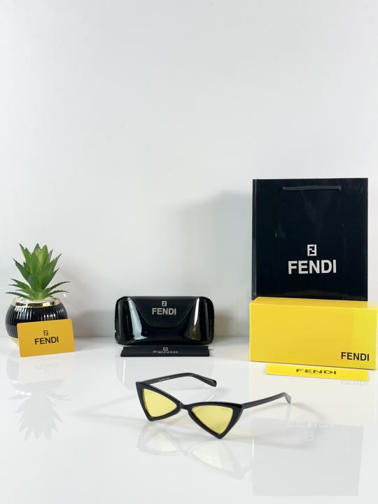 Women's Round Sunglasses – Black & Yellow