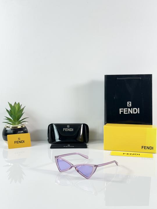 Women's Round Sunglasses – Purple