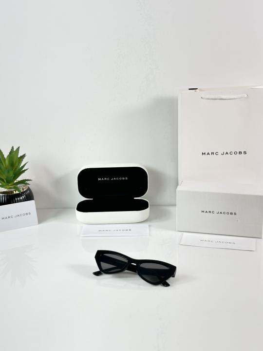 Women's Oversized Sunglasses – Black