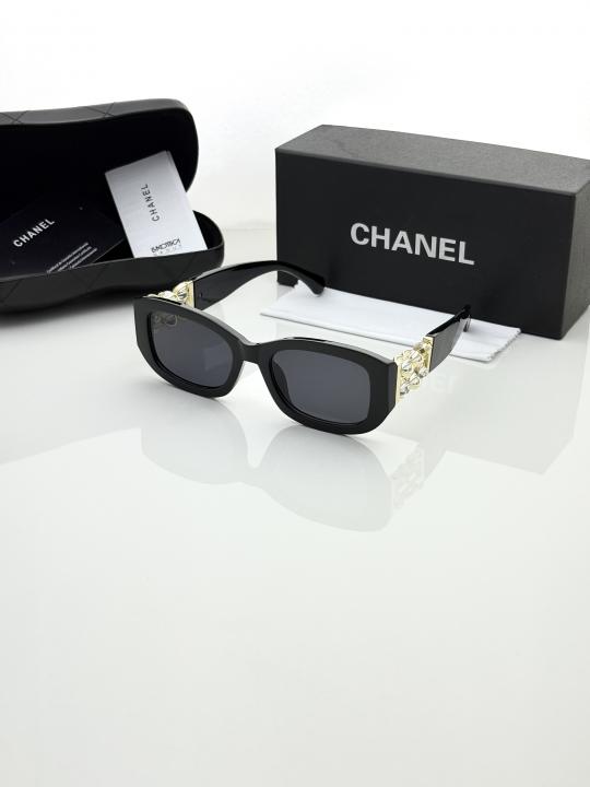 Cat-Eye Sunglasses – Golden Black