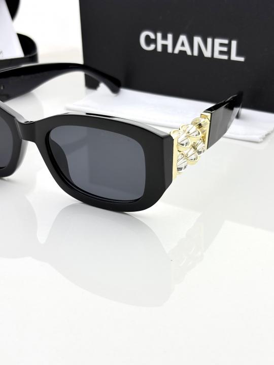 Cat-Eye Sunglasses – Golden Black