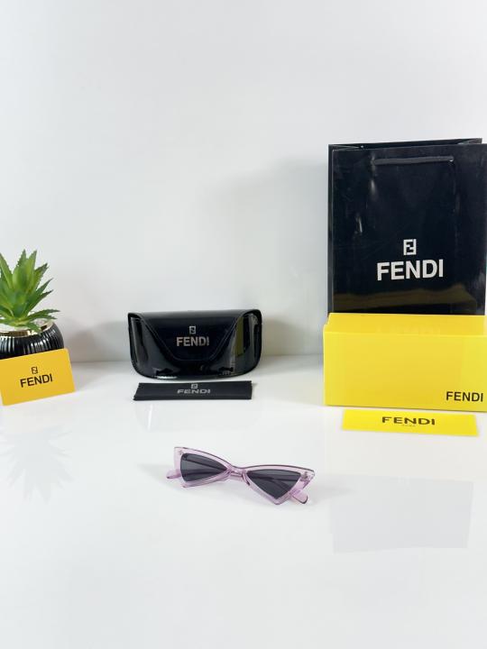 Round Sunglasses – Purple & Black