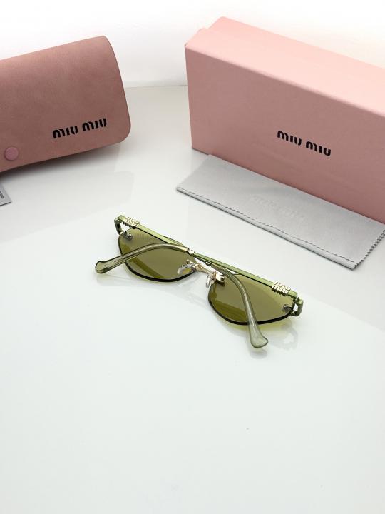 Round Sunglasses – Green