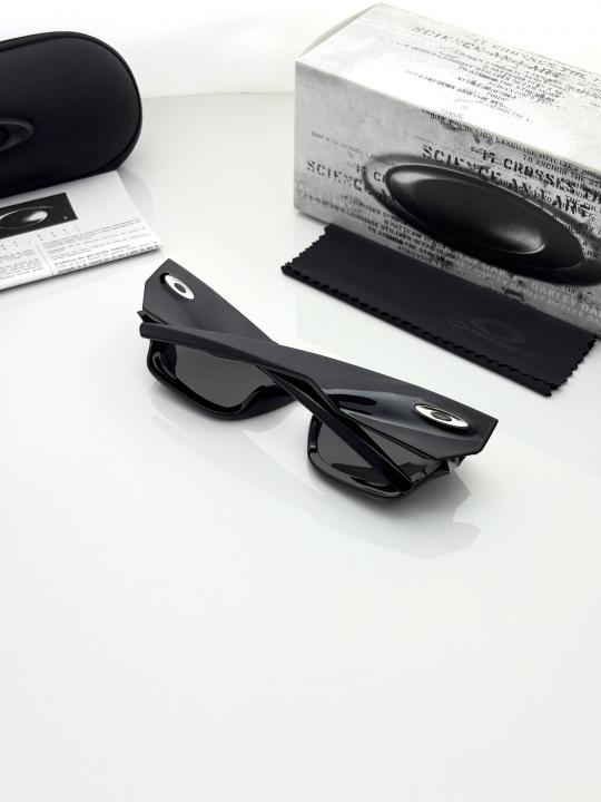 Oakle 9514 black black