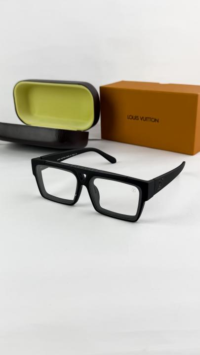 Loui_vuitton_black _1984plano