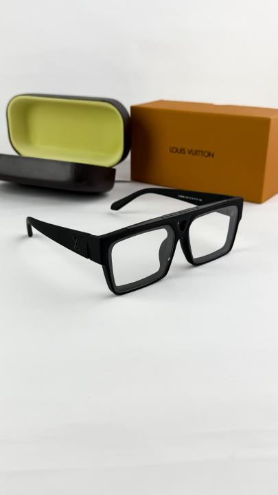 Loui_vuitton_black _1984plano