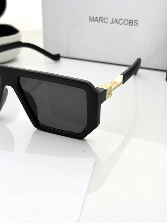 Marc. jacobs 1010 black