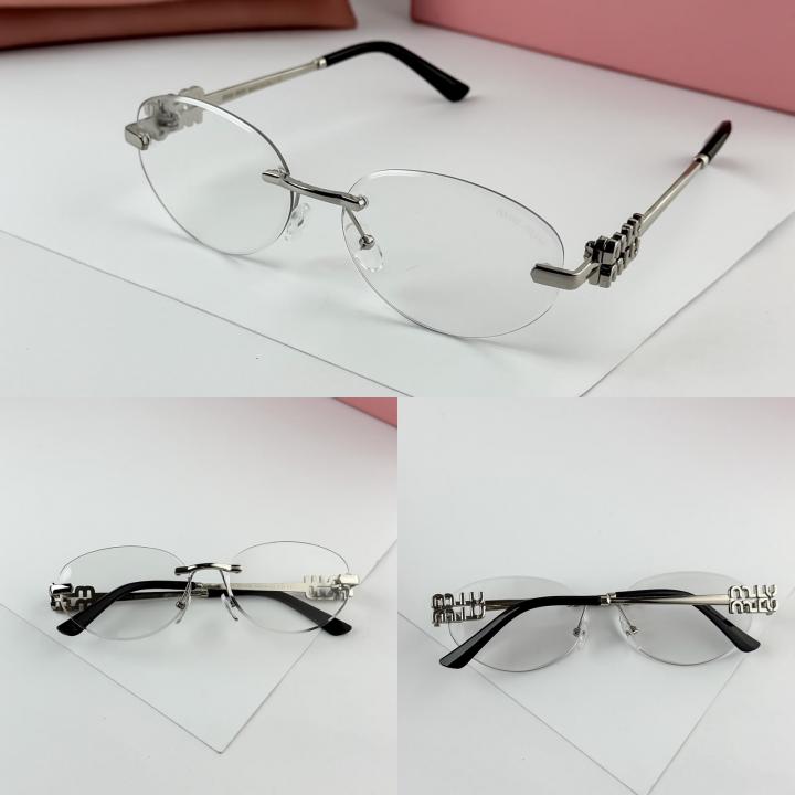 MiU MIU_Silver_plano_1025